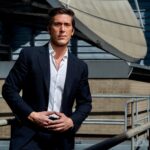 David Muir Gay, Salary, Married, Wife, Chest, Girlfriend, Family, Net Worth