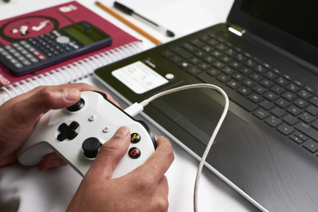 How to Play Xbox 360 on a Laptop with HDMI