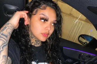 Jaidyn Alexis inside a car
